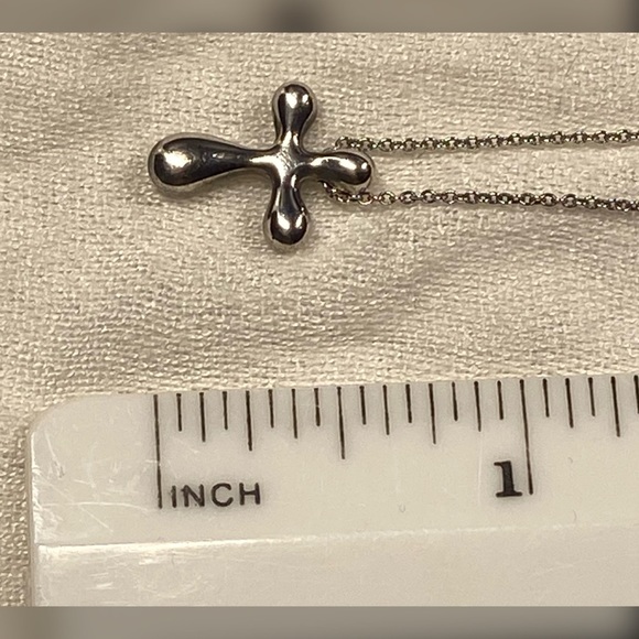 ✨SOLD✨ Tiffany & Co By Elsa Peretti Sterling Silver Cross 16" Necklace GUC - Picture 6 of 7